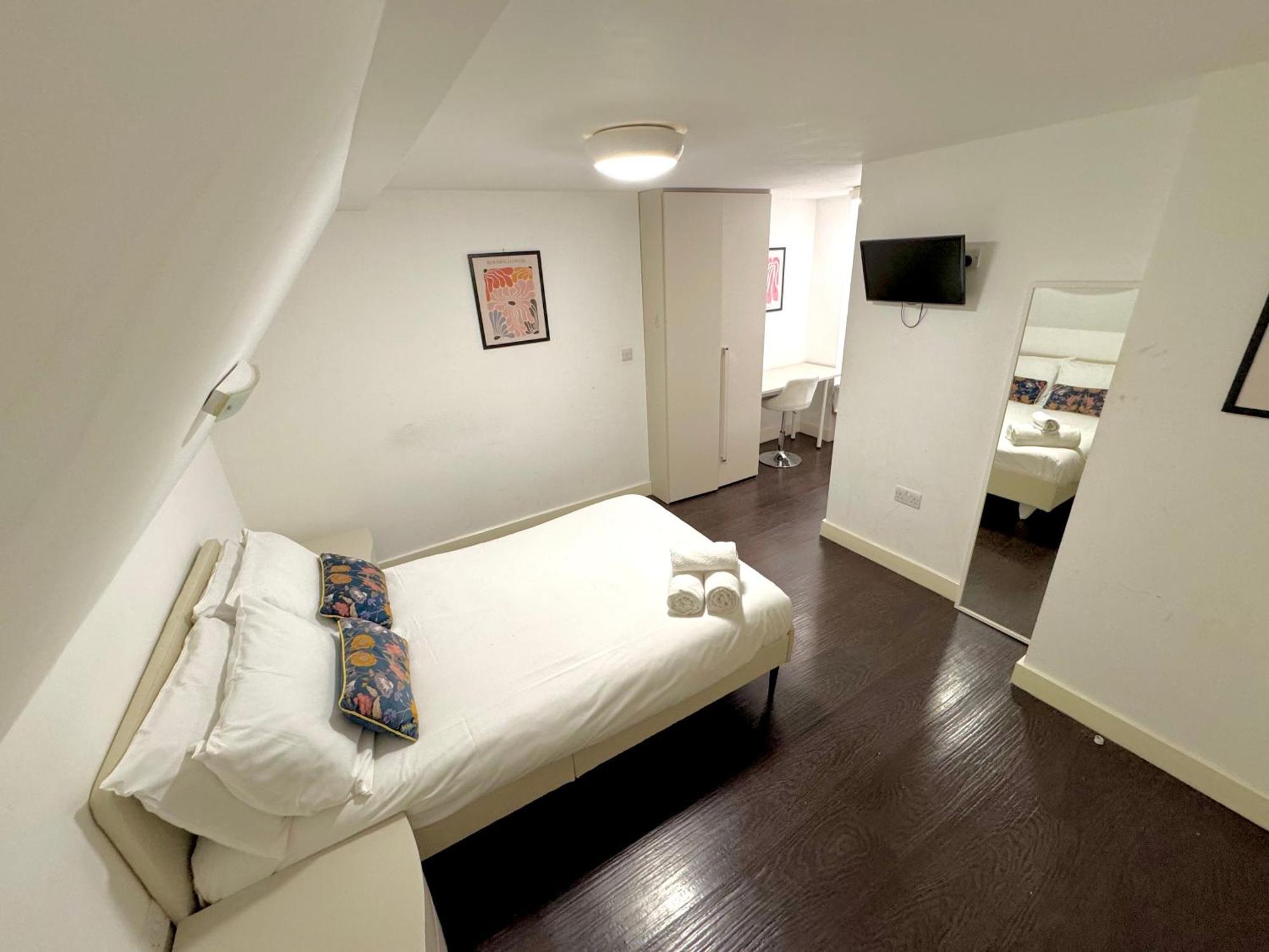 Charlotte Street Rooms By News Hotel London Bagian luar foto